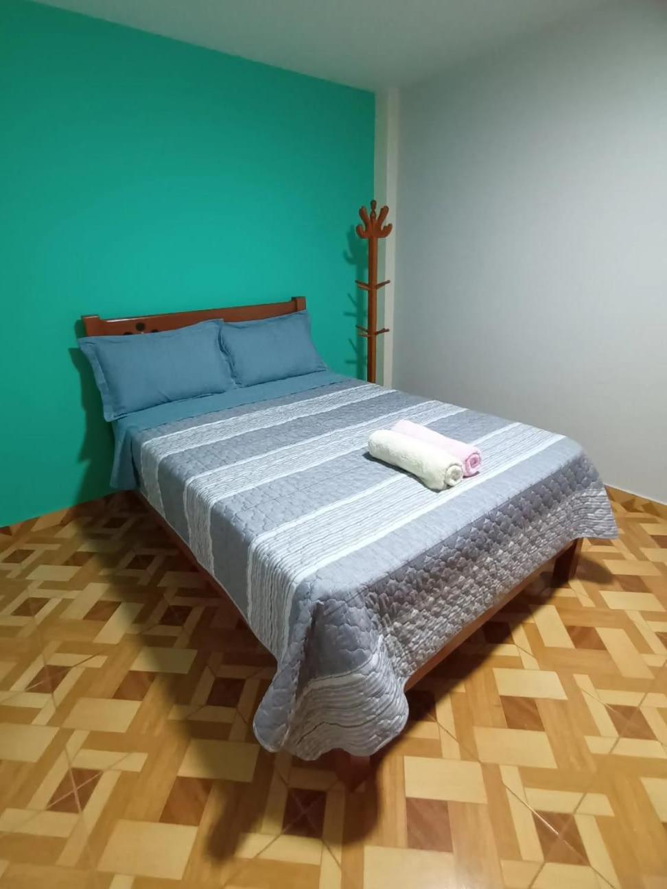 Right Across From The Airport - Free Shuttle - A Y J Familia Apartment Лима Екстериор снимка