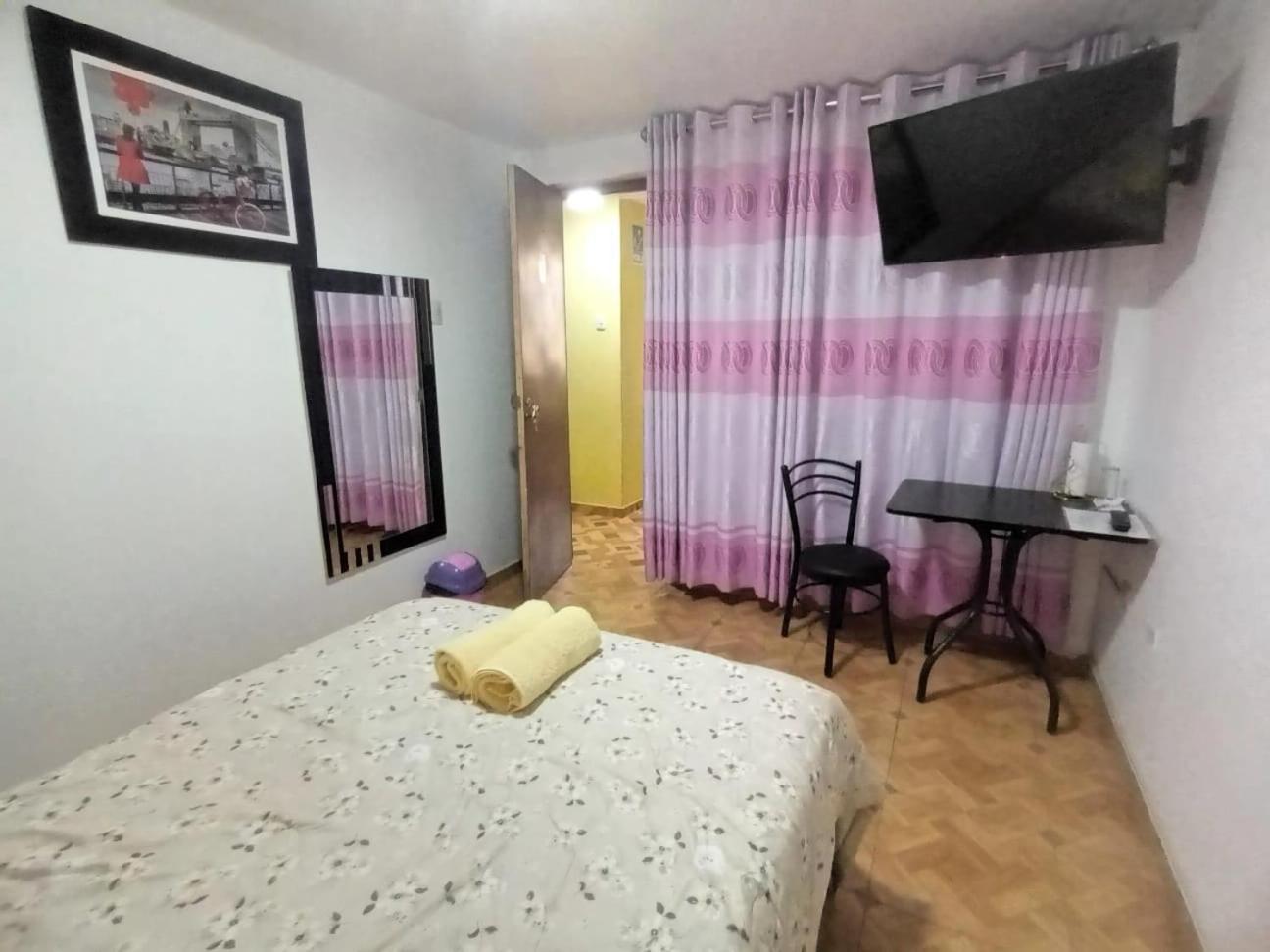 Right Across From The Airport - Free Shuttle - A Y J Familia Apartment Лима Екстериор снимка