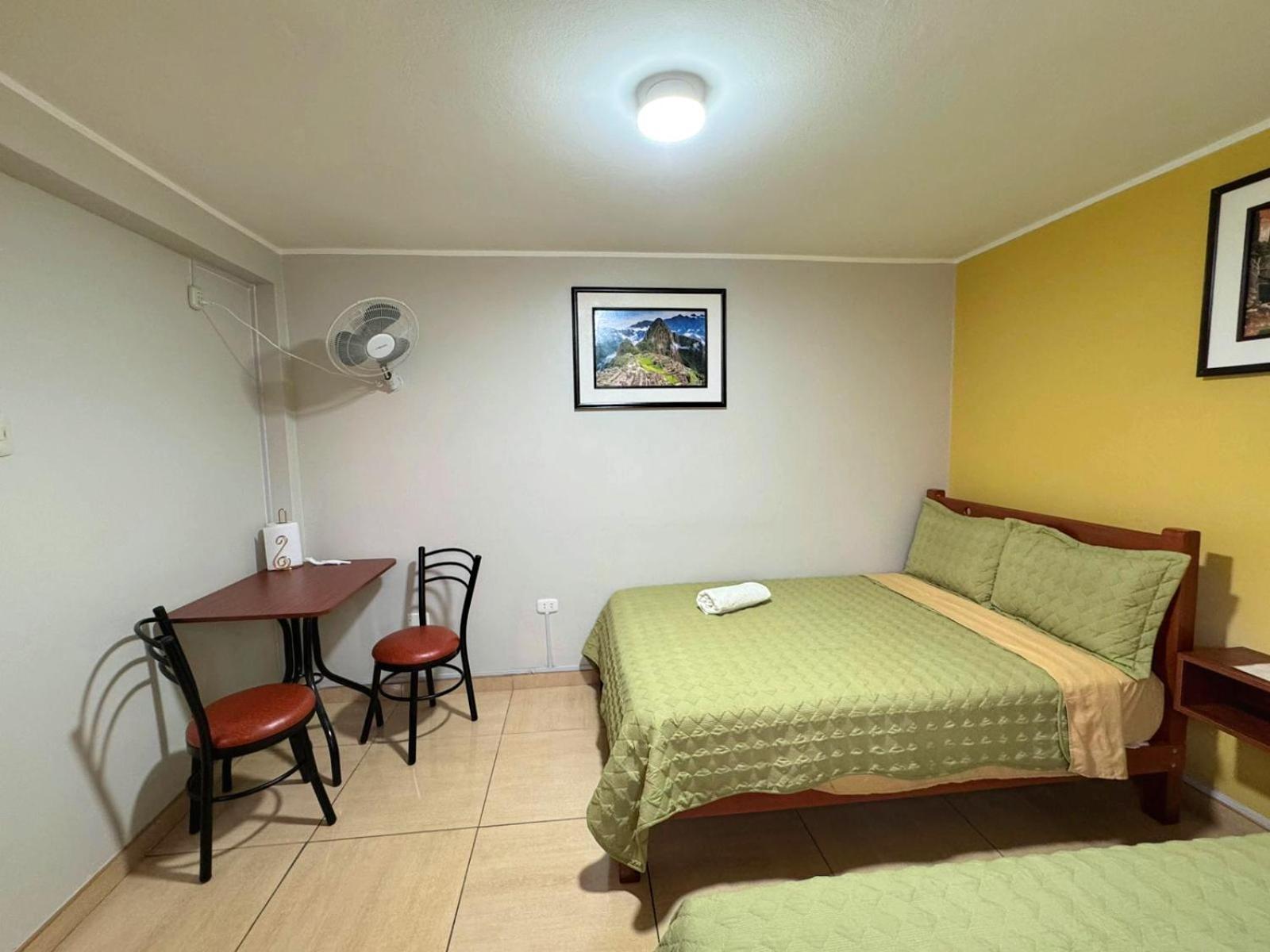 Right Across From The Airport - Free Shuttle - A Y J Familia Apartment Лима Екстериор снимка